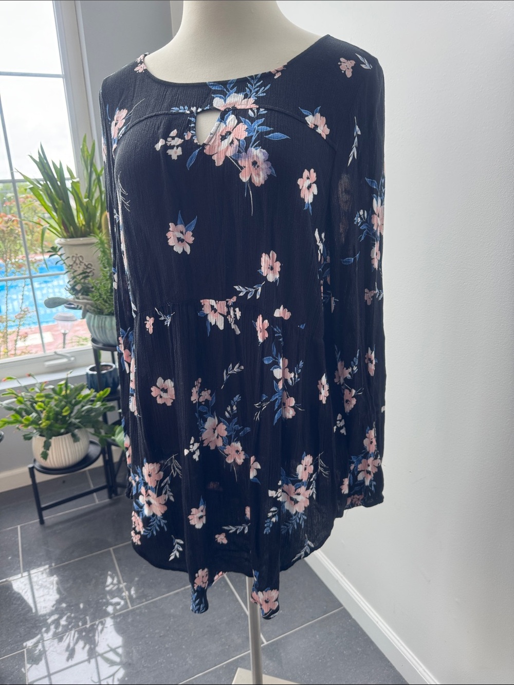 Torrid Women’s Black Floral Asymmetrical Hem Top